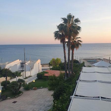 Casa Vacanze Anna Santa Maria al Bagno Esterno foto